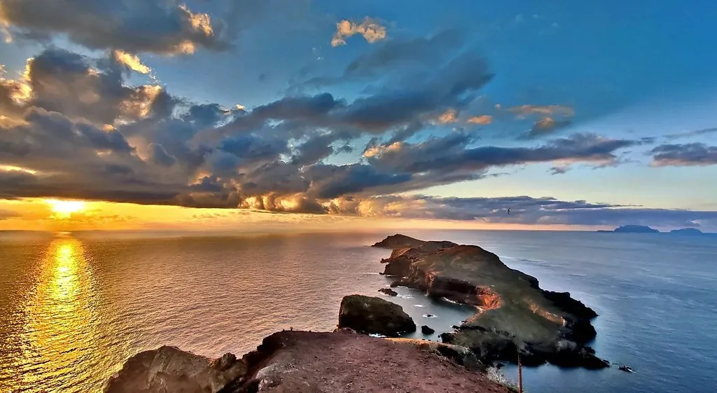 Sunrise ponta sao lourenco