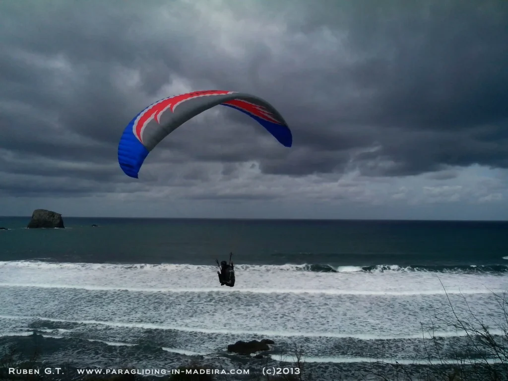 Flybus paragliding madeira 2013